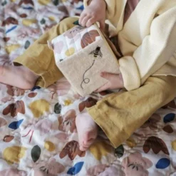 Cube D'activité En Tissus Doux Verger Fabelab® Coton Bio GOTS -Jouet Bio Scandinave -Jouets En Peluche Soldes cube activite en tissus doux verger fabelab coton bio gots jouet bio scandinave 3