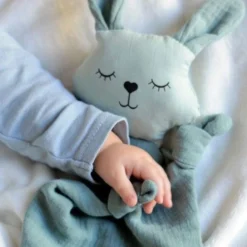 Doudou Plat à Nœuds Coton Bio Bunny APunt Barcelona®- Doudou Bébé Bio -Jouets En Peluche Soldes doudou bebe coton bio bunny apunt barcelona doudou bio 3