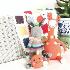 Doudou Girafe 32cm Pebble® Maille Crochet Coton Bio - Doudou Bébé Bio 8 Doudou Girafe 32cm Pebble® Maille Crochet Coton Bio - Doudou Bébé Bio -Jouets En Peluche Soldes doudou girafe 32cm pebble maille crochet coton bio doudou bebe bio 3