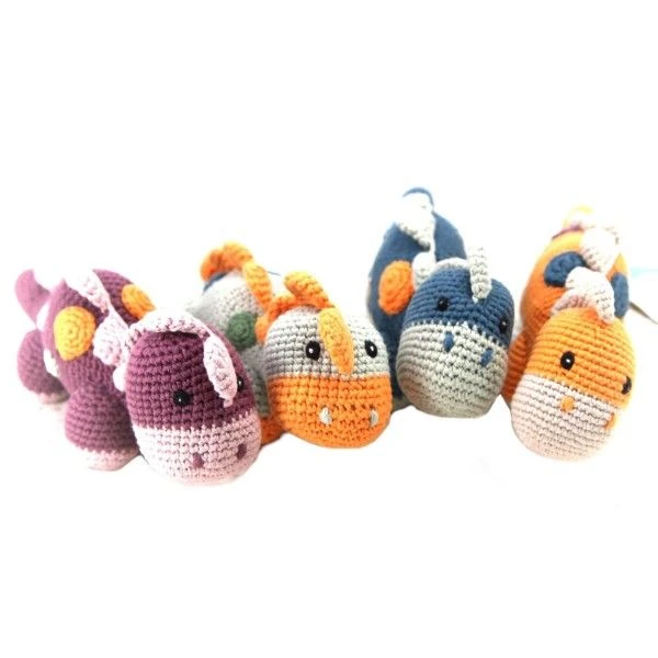 Doudou Hochet Dinosaure Steggi Orange 25cm Pebble® Maille Crochet Coton Bio - Doudou Bébé Bio 2 Doudou Hochet Dinosaure Steggi Orange 25cm Pebble® Maille Crochet Coton Bio - Doudou Bébé Bio – Image 2