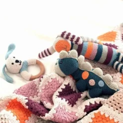 Doudou Hochet Dinosaure Steggi Orange 25cm Pebble® Maille Crochet Coton Bio - Doudou Bébé Bio 6 Doudou Hochet Dinosaure Steggi Orange 25cm Pebble® Maille Crochet Coton Bio - Doudou Bébé Bio -Jouets En Peluche Soldes doudou hochet dinosaure steggi orange 25cm pebble maille crochet coton bio doudou bebe bio 2