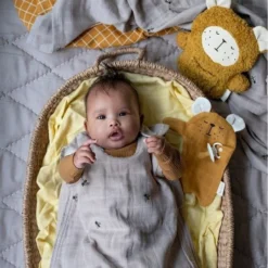 Doudou Peluche Fabbies Ours Ocre 22 Cm Fabelab® Coton Bio GOTS- Doudou Bio Scandinave -Jouets En Peluche Soldes doudou peluche fabbies ours ocre fabelab coton bio gots doudou bio scandinave 3