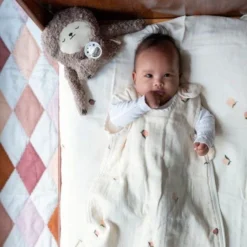 Doudou Peluche Fabbies Paresseux Gris Terre Fabelab® Coton Bio GOTS - Doudou Bio Scandinave 8 Doudou Peluche Fabbies Paresseux Gris Terre Fabelab® Coton Bio GOTS - Doudou Bio Scandinave -Jouets En Peluche Soldes doudou peluche fabbies paresseux gris terre fabelab coton bio gots doudou bio scandinave 2