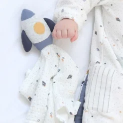 Doudou Plat Carré Lange Mousseline De Coton Bio Fusée Albetta® 35cm - Doudou Lange -Jouets En Peluche Soldes doudou plat carre lange mousseline de coton bio fusee albetta doudou lange 2