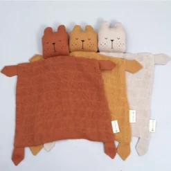 Doudou Plat Carré Ours Caramel Fabelab® Mousseline Coton Bio GOTS- Doudou Bio Scandinave -Jouets En Peluche Soldes doudou plat carre ours caramel fabelab mousseline coton bio gots doudou bio scandinave 2
