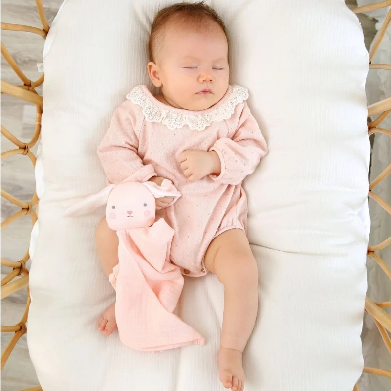 Doudou Plat Lapin Rose Lange Mousseline De Coton Bio Albetta® 35cm - Doudou Lange 3 Doudou Plat Lapin Rose Lange Mousseline De Coton Bio Albetta® 35cm - Doudou Lange – Image 3