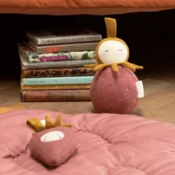 Jouets Bébé Culbuto Fraise Fabelab® 18 Cm Coton Bio GOTS- Jouet Bio Scandinave -Jouets En Peluche Soldes jouets bebe culbuto abeille fabelab 18 cm coton bio gots jouet bio scandinave 10