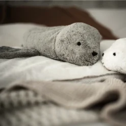 Peluche Bouillote Sèche Phoque Gris Coton Bio 40 Cm Senger® - Bouillotte Bio Naturel Senger -Jouets En Peluche Soldes peluche bouillote seche phoque gris coton bio 40 cm senger bouillotte bio naturel senger 3