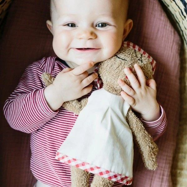 Poupée De Tissu Éponge Robe Blanche Et Fichu Vichy 28 Cm Efie® Coton Bio - Poupée Bio Efie 5 Poupée De Tissu Éponge Robe Blanche Et Fichu Vichy 28 Cm Efie® Coton Bio - Poupée Bio Efie – Image 5